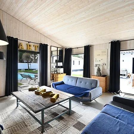 Дом отдыха Maison Spacieuse Ile De Re Avec Piscine Et Parking Prive - Fr-1-434-118 *