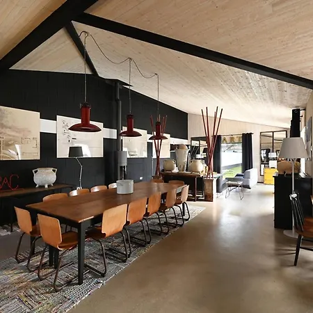 Дом отдыха Maison Spacieuse Ile De Re Avec Piscine Et Parking Prive - Fr-1-434-118