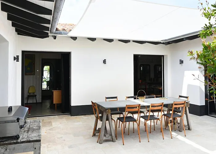 Сasa de vacaciones Maison Spacieuse Ile De Ré Avec Piscine Et Parking Privé - Fr-1-434-118 *