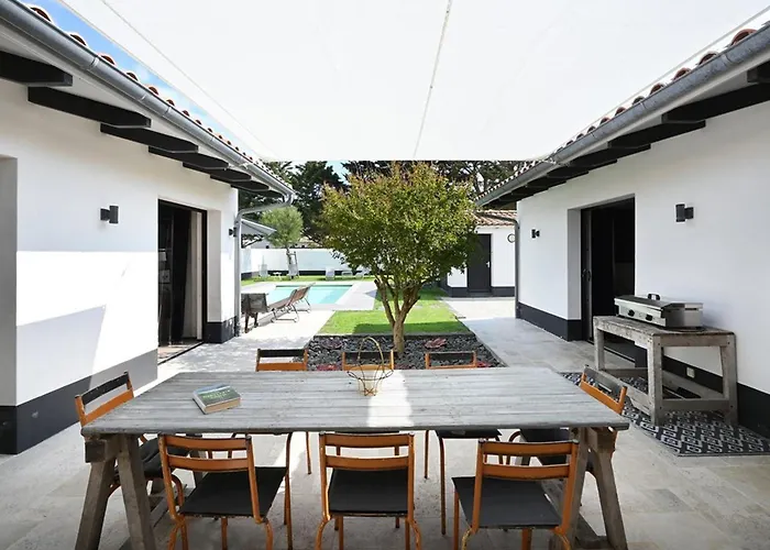 Maison Spacieuse Ile De Ré Avec Piscine Et Parking Privé - Fr-1-434-118 Ars-en-Ré